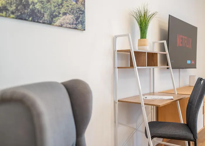 M&o Apartment, Zentral In Innenstadt-& Bahnhofsnaehe - Parkgarage Lägenhet Graz