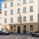 M&o Apartment, Zentral In Innenstadt-& Bahnhofsnaehe - Parkgarage Apartment Graz