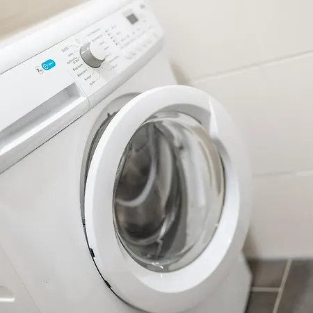 M&o Apartment, Zentral In Innenstadt-& Bahnhofsnaehe - Parkgarage Apartment