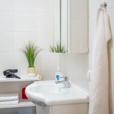 M&o Apartment, Zentral In Innenstadt-& Bahnhofsnaehe - Parkgarage アパート