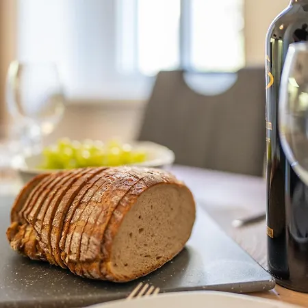 M&o Apartment, Zentral In Innenstadt-& Bahnhofsnaehe - Parkgarage * グラーツ