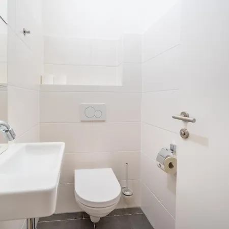 M&o Apartment, Zentral In Innenstadt-& Bahnhofsnaehe - Parkgarage