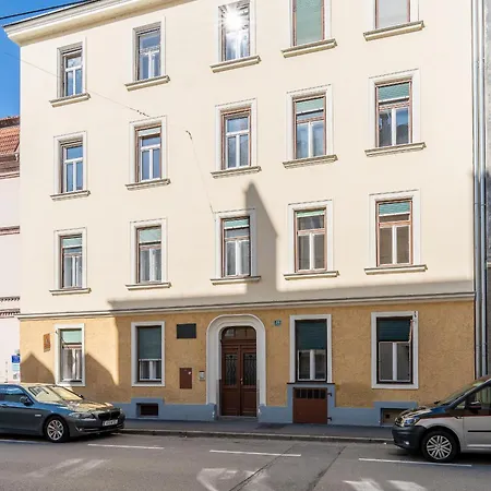 M&o Apartment, Zentral In Innenstadt-& Bahnhofsnaehe - Parkgarage アパート グラーツ