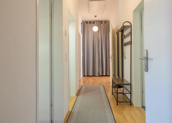 M&o Apartment, Zentral In Innenstadt-& Bahnhofsnaehe - Parkgarage * Graz